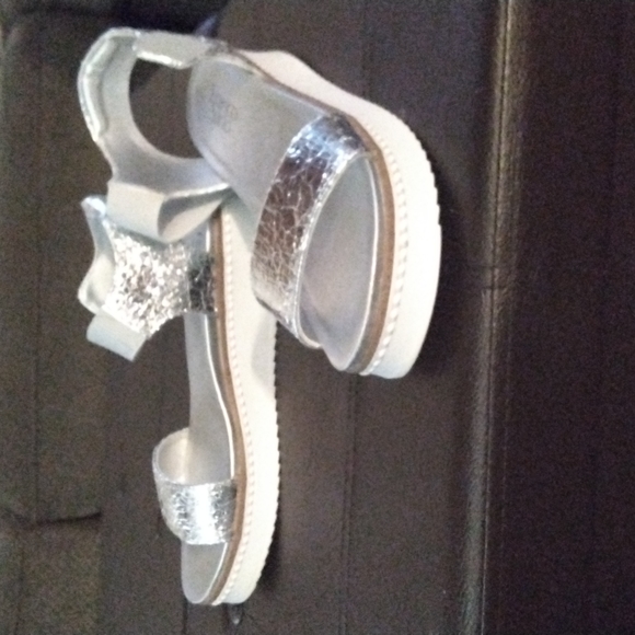 Platform ankle strap sandals - Picture 2 of 3